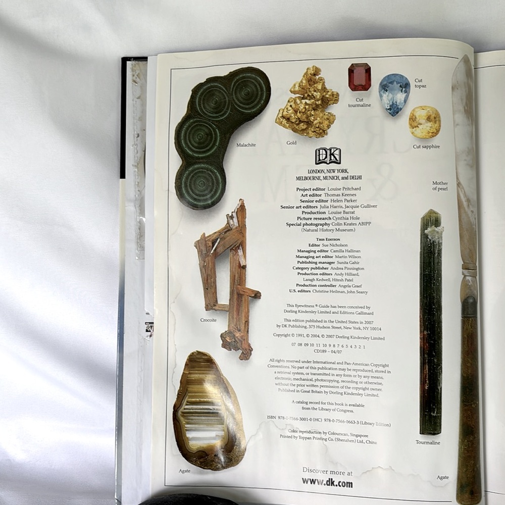 Eyewitness CRYSTAL & GEM BOOK Published in the USa in 2007. - Picture 6 of 9